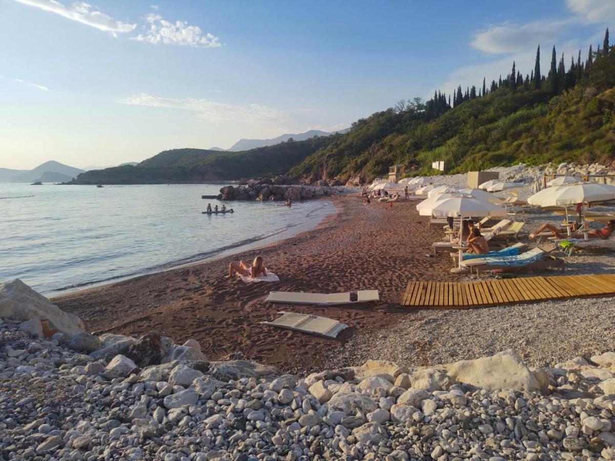 Apartments Drobni Pijesak Petrovac Bagian luar foto