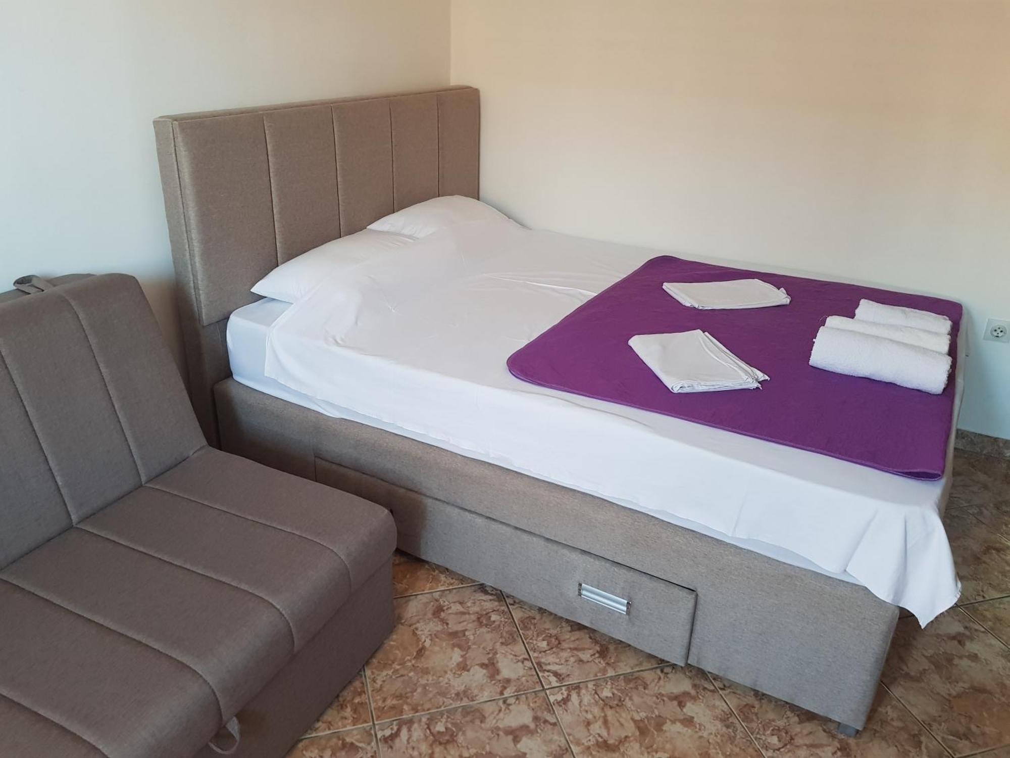 Apartments Drobni Pijesak Petrovac Ruang foto