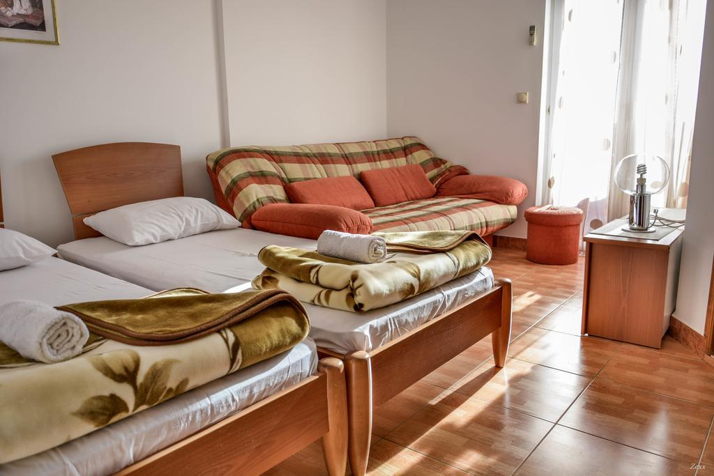 Apartments Drobni Pijesak Petrovac Bagian luar foto