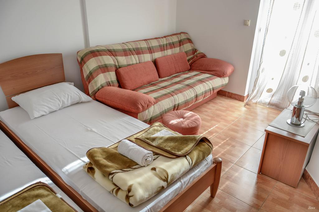 Apartments Drobni Pijesak Petrovac Bagian luar foto