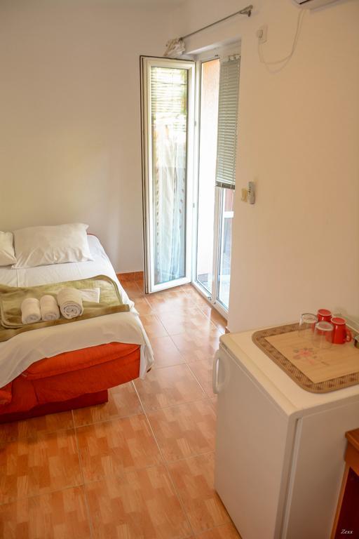 Apartments Drobni Pijesak Petrovac Bagian luar foto