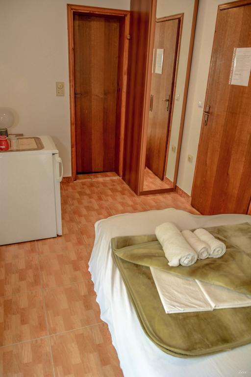 Apartments Drobni Pijesak Petrovac Bagian luar foto