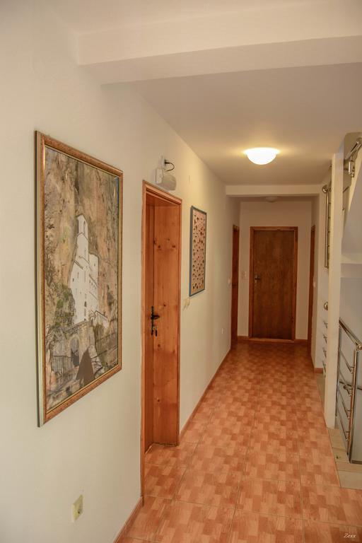 Apartments Drobni Pijesak Petrovac Bagian luar foto