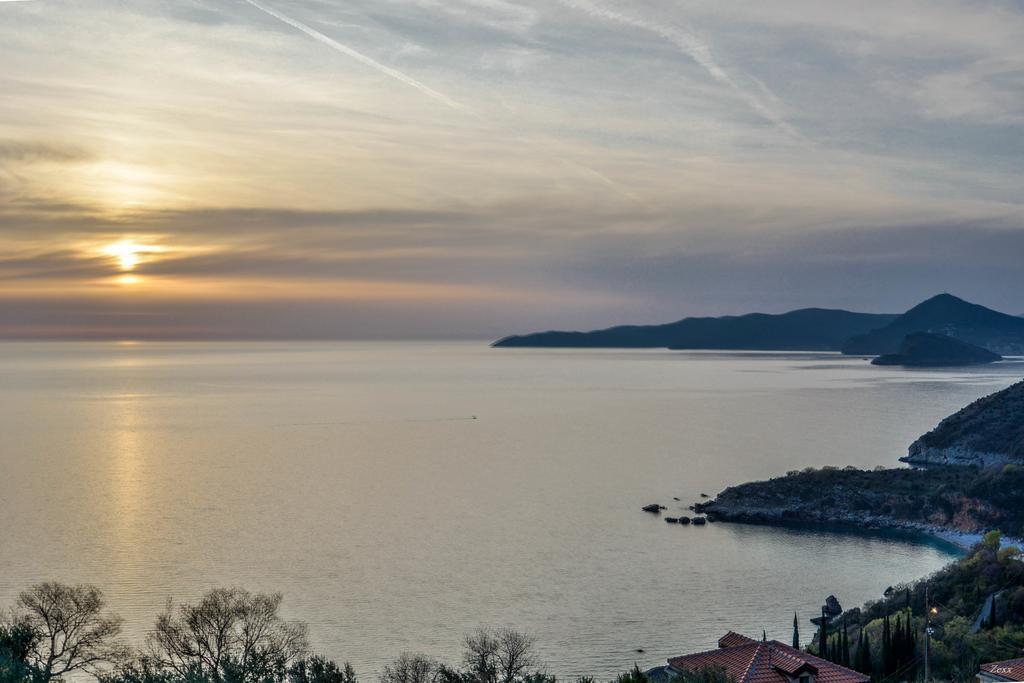 Apartments Drobni Pijesak Petrovac Ruang foto
