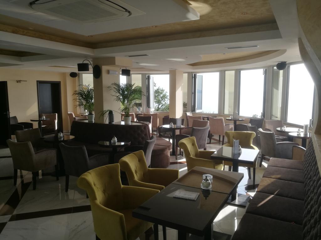 Apartments Drobni Pijesak Petrovac Bagian luar foto